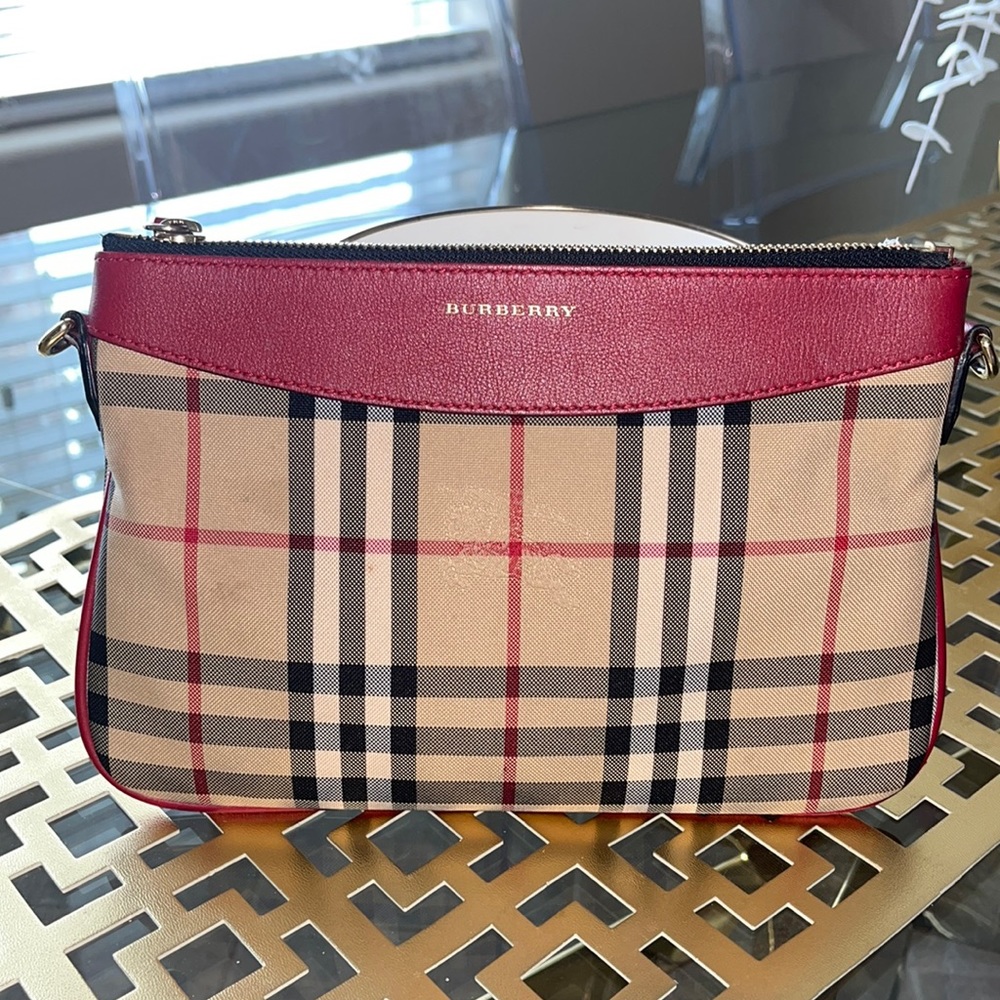 BURBERRY Housecheck Derby Peyton Crossbody